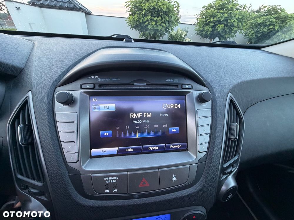 Hyundai ix35 1.7 CRDi 2WD blue Finale Gold - 20