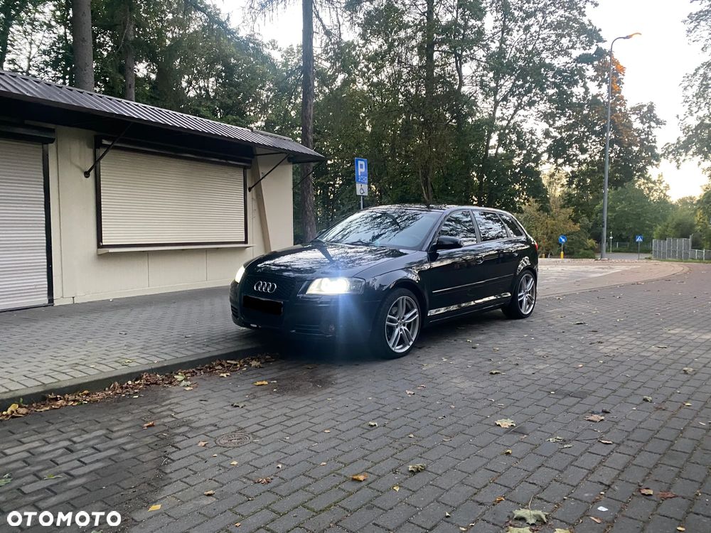 Audi A3 Sportback 2.0 TDI DSG Ambiente - 1