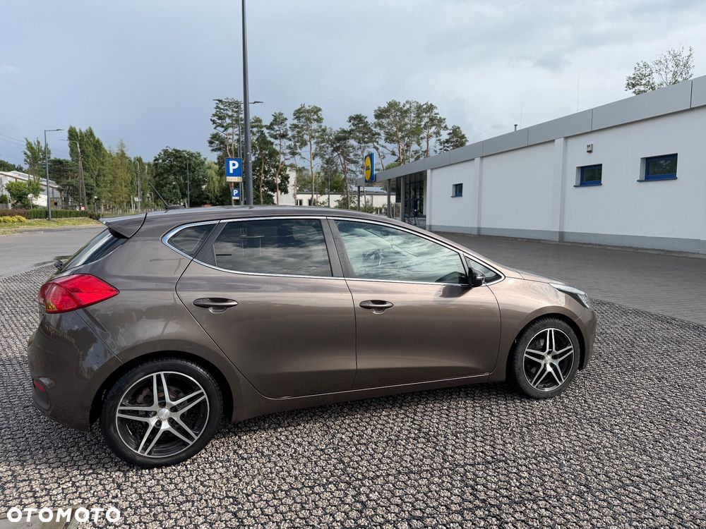 Kia Ceed - 6