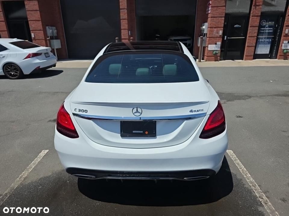 Mercedes-Benz Klasa C 300 4Matic 9G-TRONIC AMG Line - 6