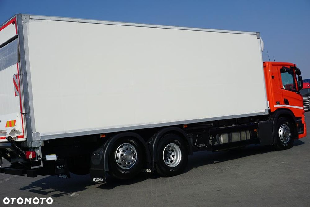 Scania SCANIA / P 360 / E 6 / CHŁODNIA + WINDA / 18 PALET / RETARDER / OŚ SKRĘTNA - 32