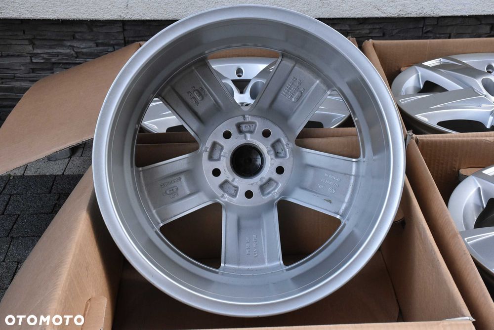 NOWE felgi OEM VW Amarok T5 T6 T6.1 Caravelle Multivan Transporter 18" - 9