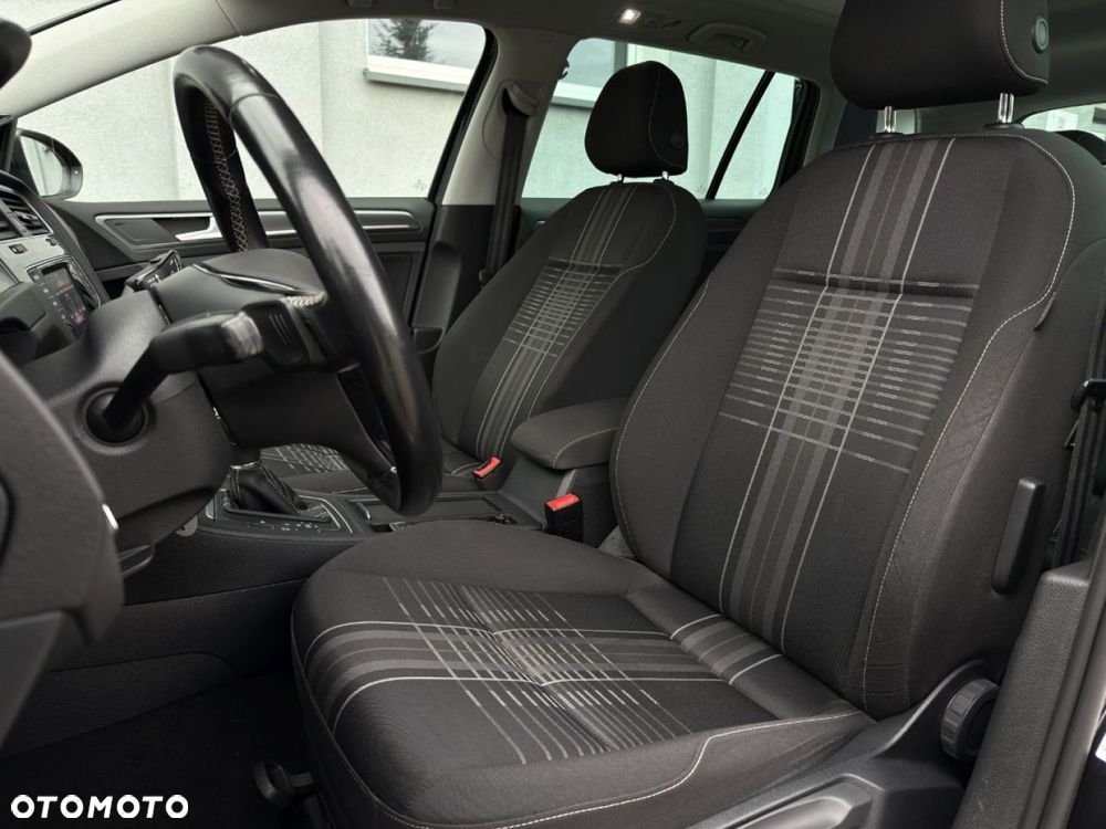 Volkswagen Golf - 17