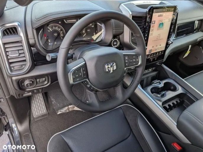 RAM 1500 5.7 Crew Cab Shortbed Laramie Black - 7