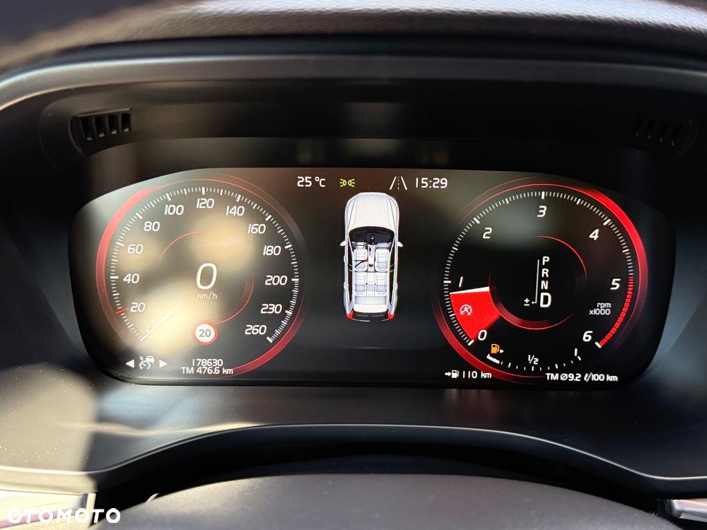 Volvo XC 60 D5 AWD R-Design - 12
