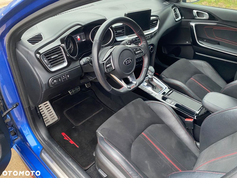 Kia Ceed - 9