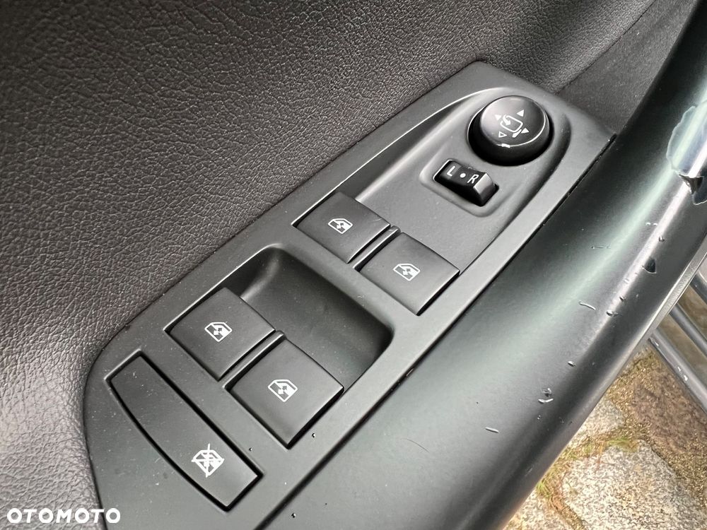 Opel Astra 1.4 Turbo Start/Stop Business - 25