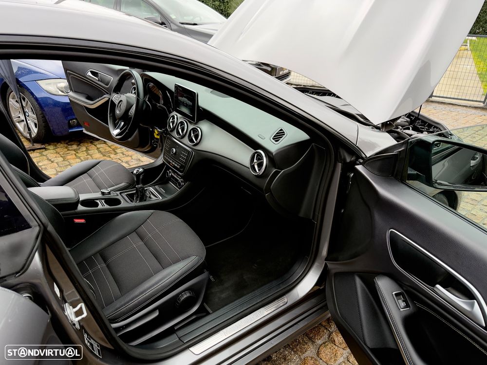 Mercedes-Benz CLA 200 d Shooting Brake Urban - 8