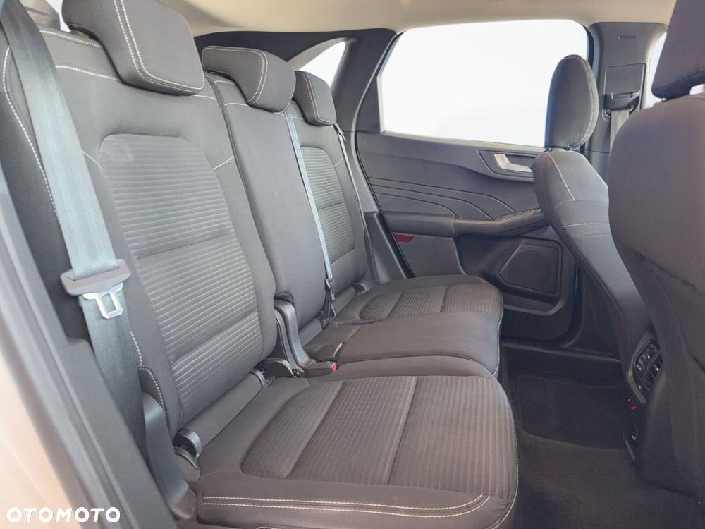 Ford Kuga - 17