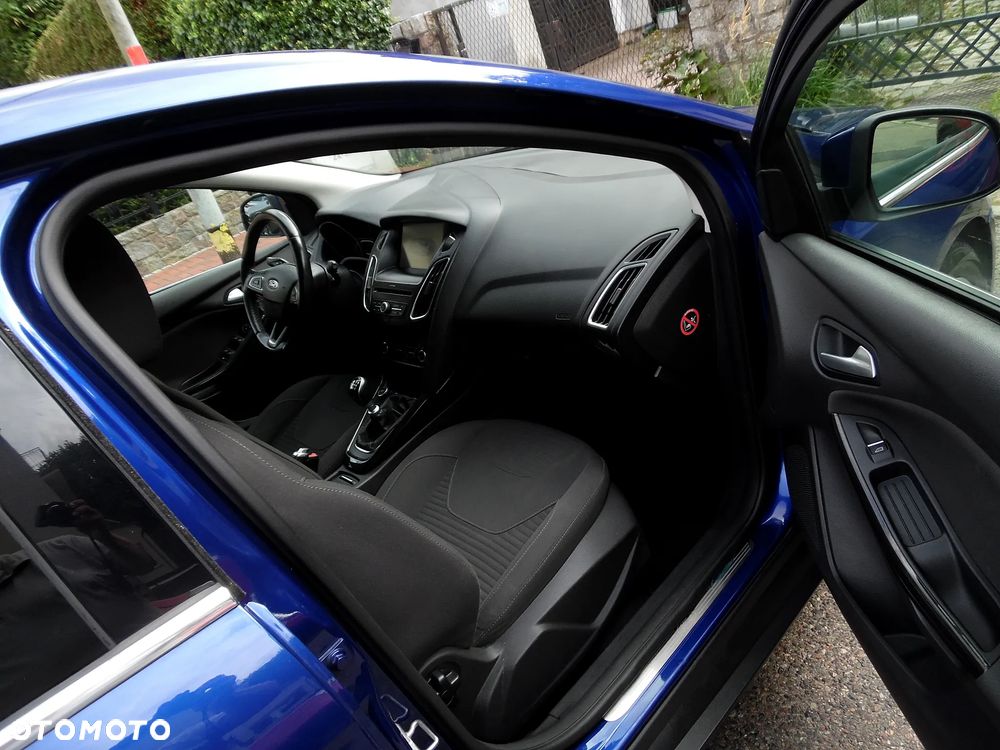 Ford Focus - 27