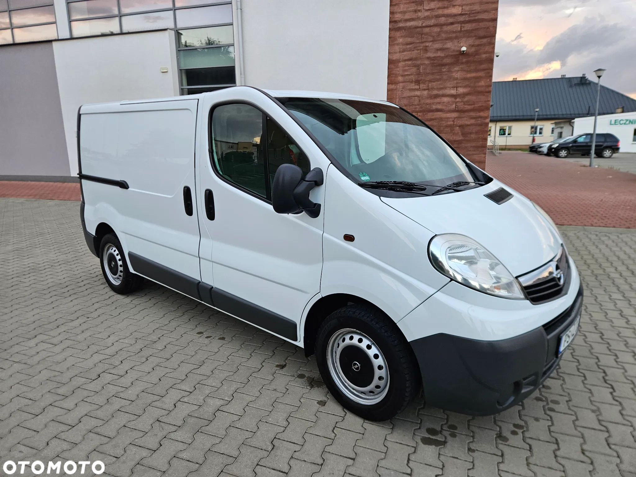 Opel VIVARO - 18