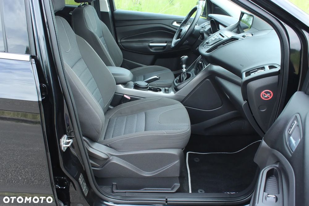 Ford Kuga 2.0 TDCi 2x4 Champions Edition - 24