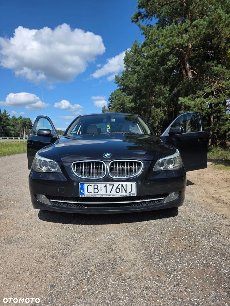 BMW Seria 5 523i - 1