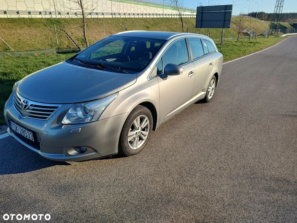 Toyota Avensis 1.8 Sol - 15