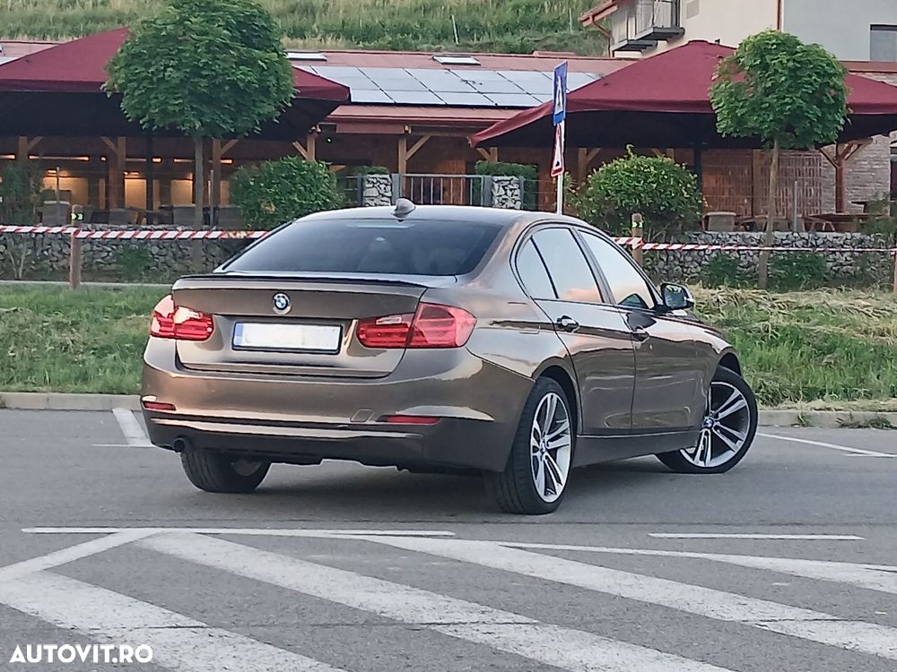 BMW Seria 3 318d Blue Performance Luxury Line - 4