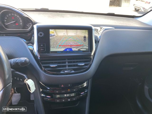 Peugeot 2008 1.2 VTi Allure - 12