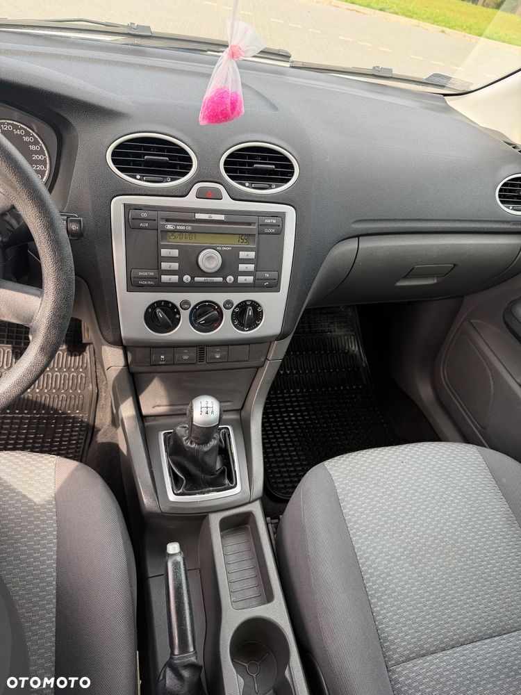 Ford Focus 1.6 Trend - 11