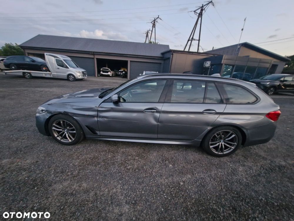 BMW Seria 5 520d xDrive M Sport Edition - 4