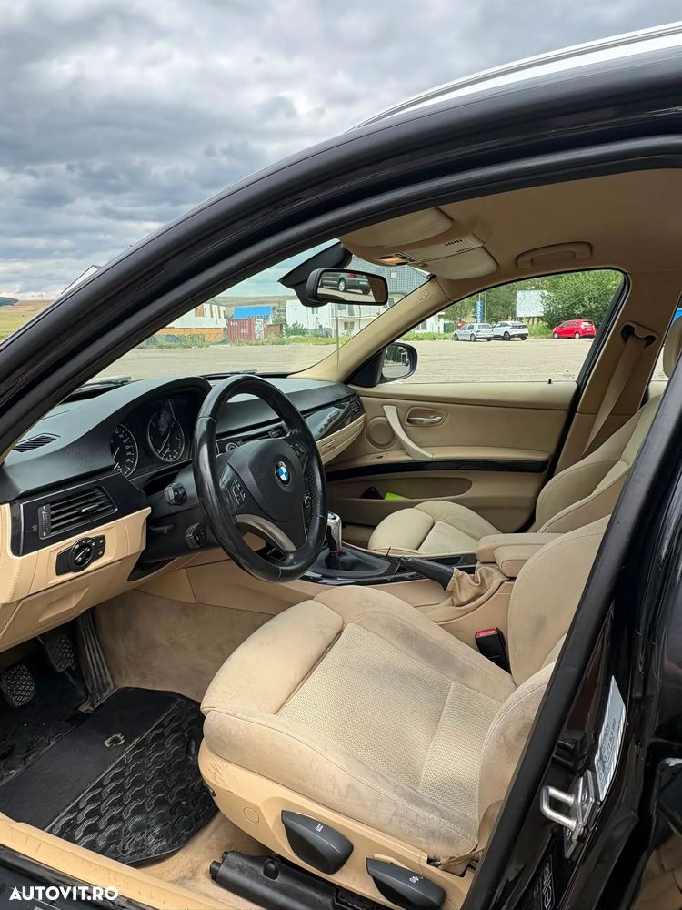 BMW Seria 3 320d xDrive DPF - 10