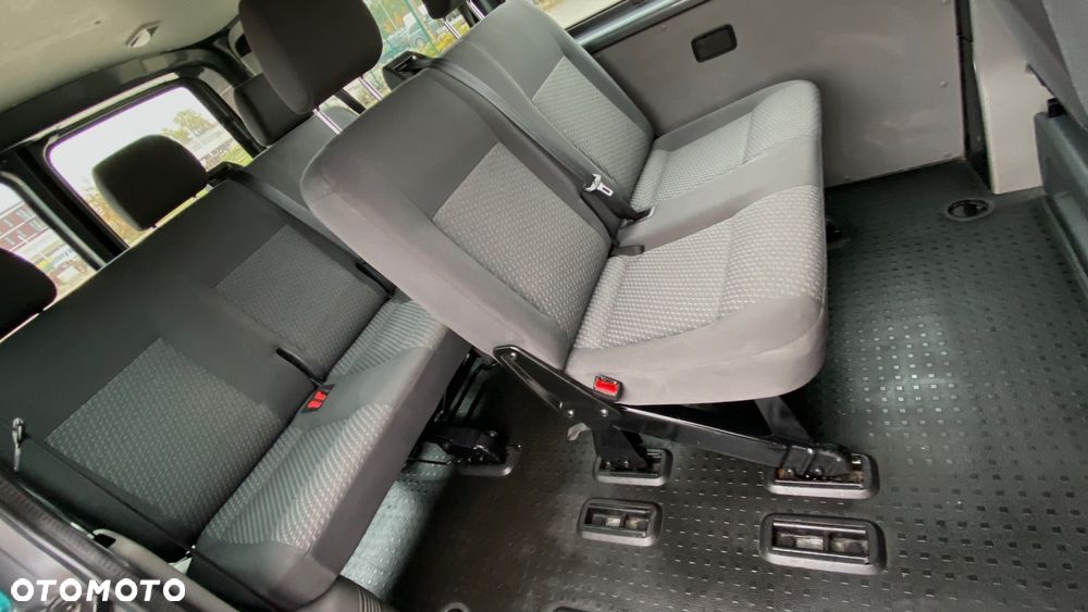 Volkswagen Transporter - 8