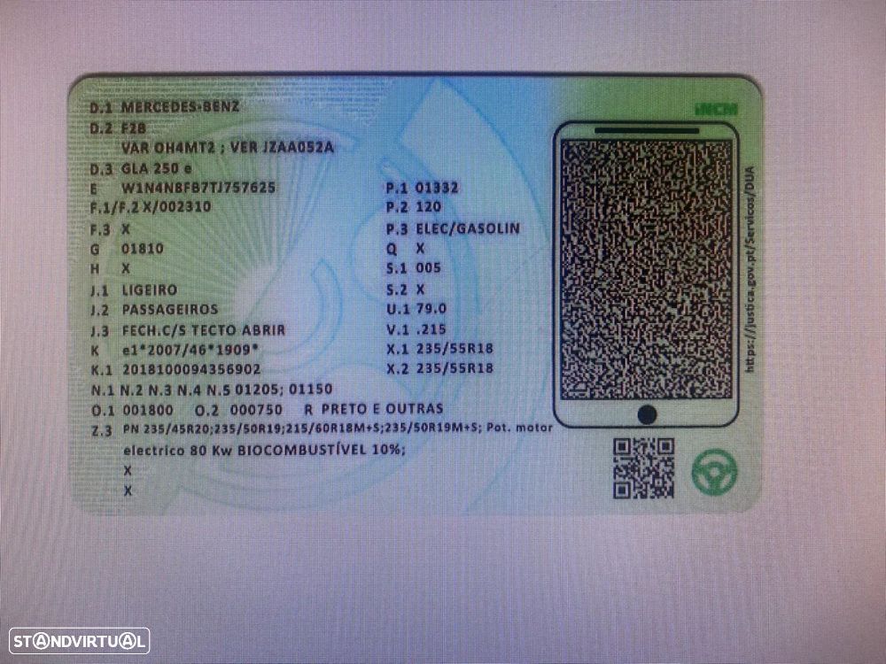 Mercedes-Benz GLA 250 e AMG Line - 17