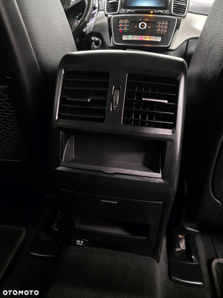 Mercedes-Benz GLE 250 d 4Matic 9G-TRONIC AMG Line - 17