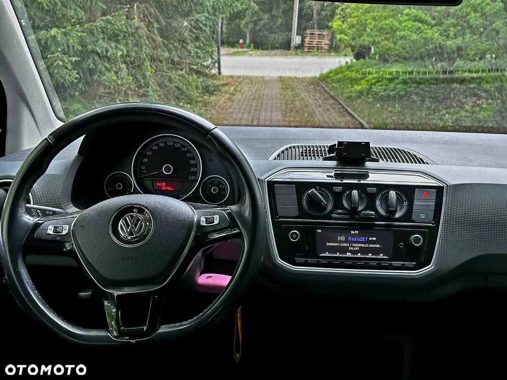 Volkswagen up! (BlueMotion Technology) move - 8