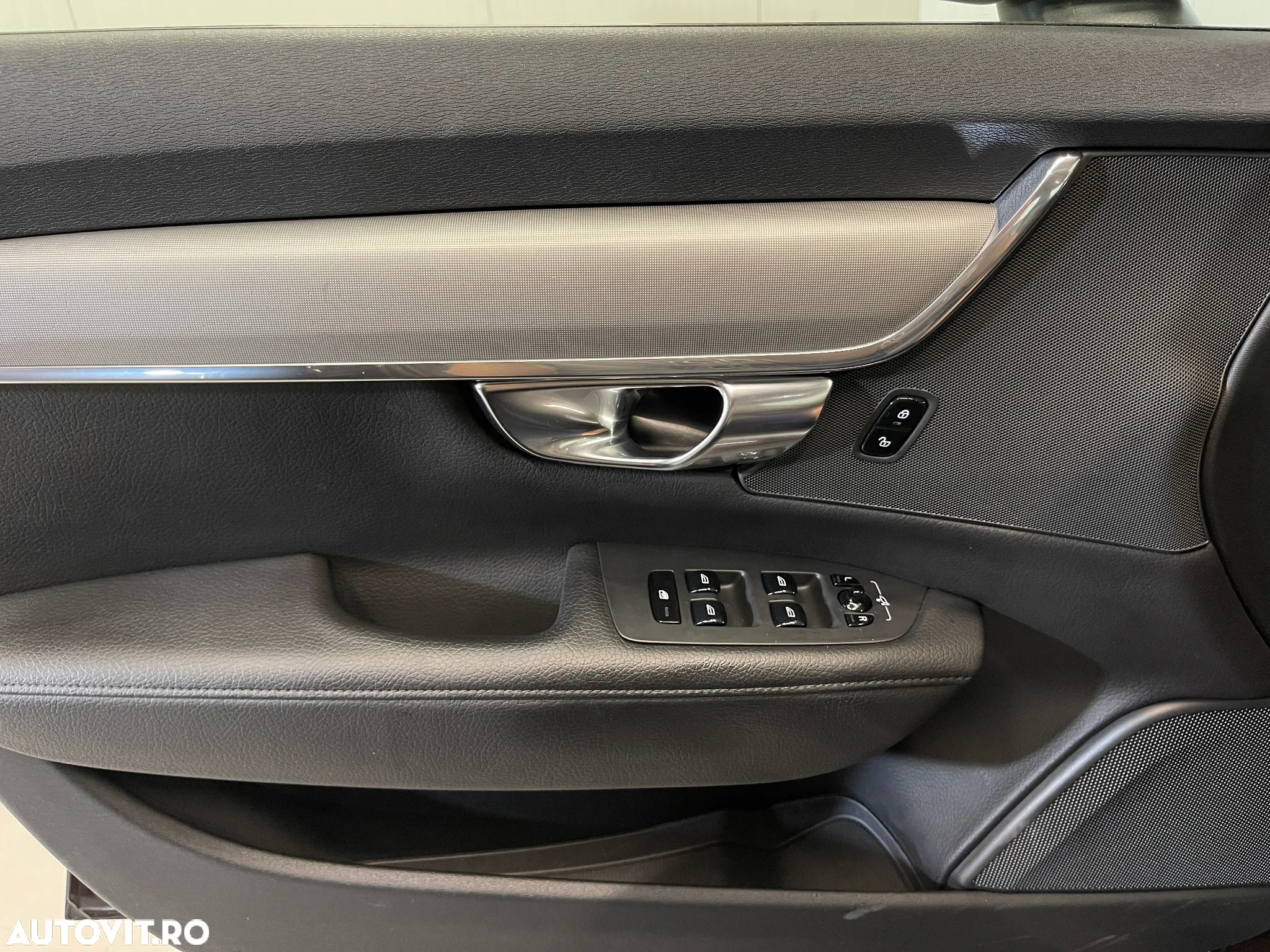 Volvo V90 V90CC B4 MHEV AT AWD Core - 26