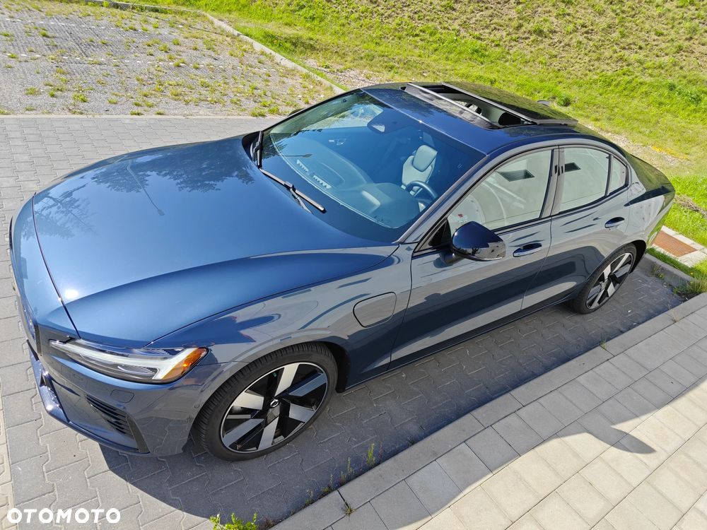 Volvo S60 T8 Recharge AWD Plus Dark - 4