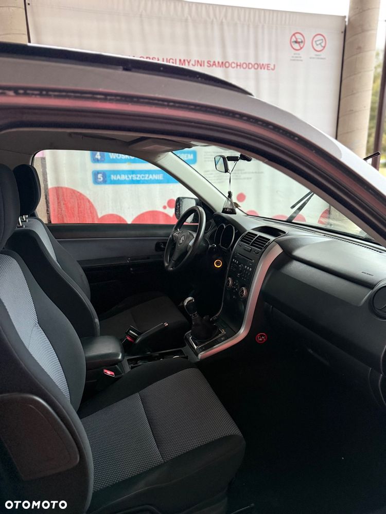 Suzuki Grand Vitara 1.6 - 11