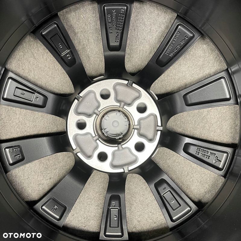 KOMPLET FELG TESLA MODEL 3 PERFORMANCE 20'' 20 - 6