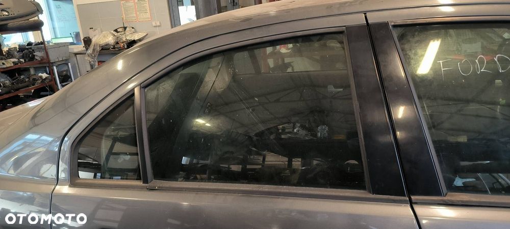 DRZWI PRAWE TYŁ FORD MONDEO III 3 - 2