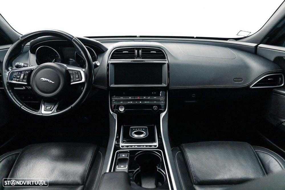 Jaguar XE 2.0 D R-Sport Aut. - 14