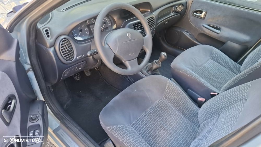 Renault Mégane C. 1.4 16V Expression - 9