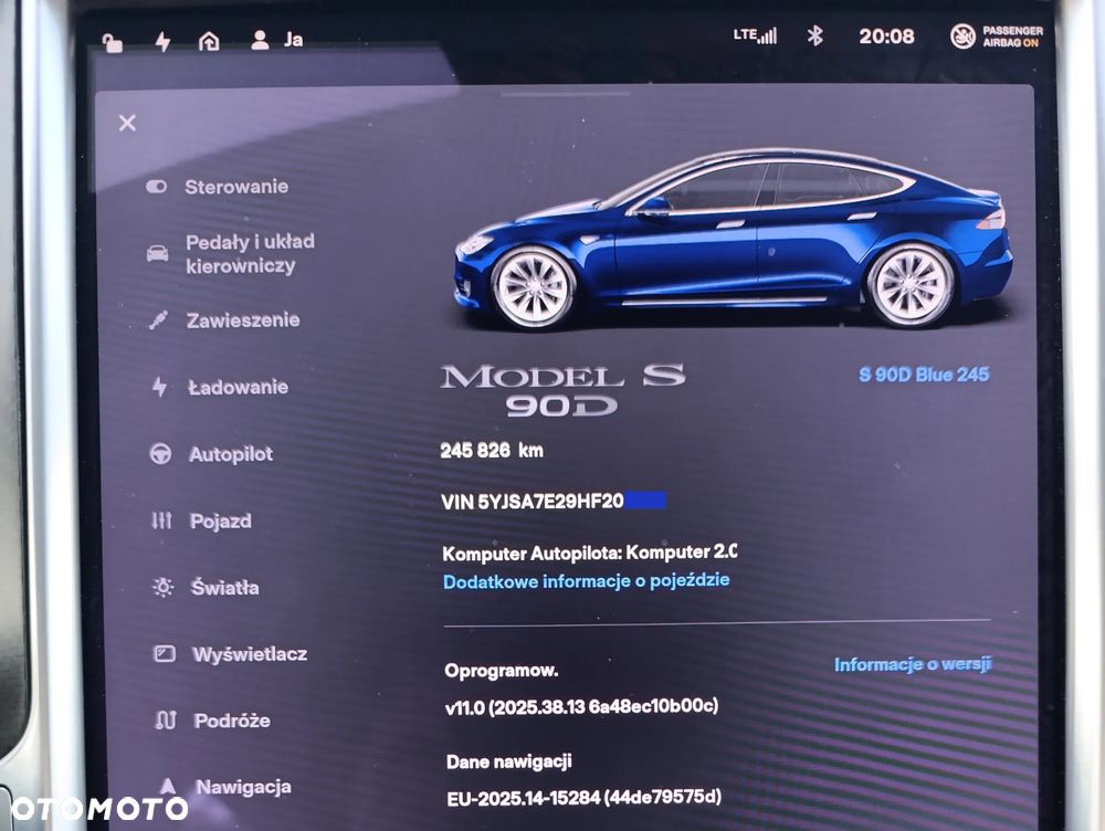 Tesla Model S - 8