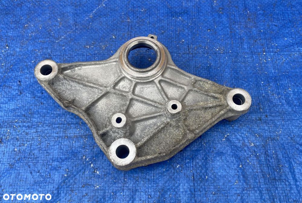 MERCEDES-BENZ E 63AMG 4MATIC A1770144100 PODPORA ŁAPA WSPORNIK - 1