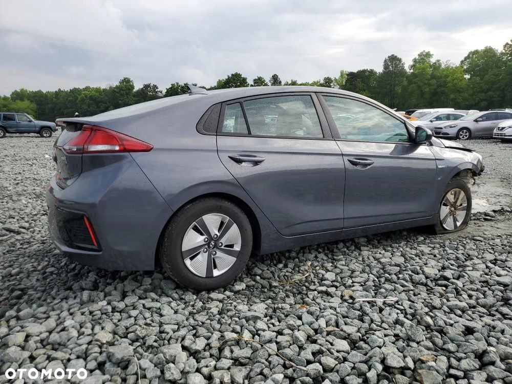 Hyundai IONIQ hybrid Premium - 3