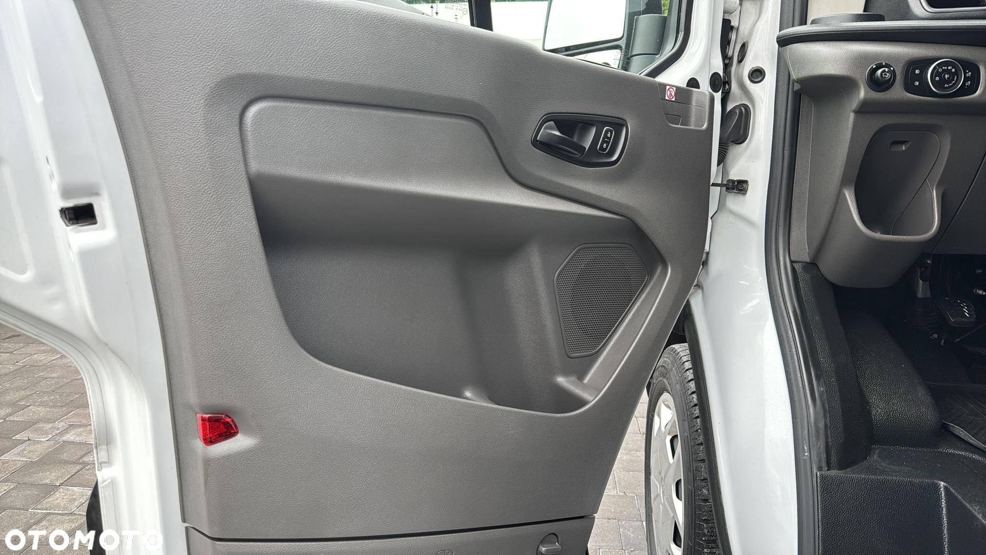 Ford transit - 12
