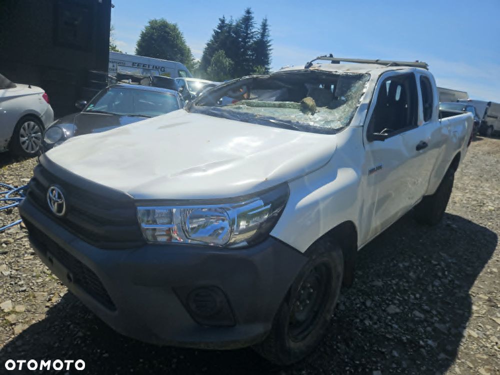 Toyota Hilux - 2