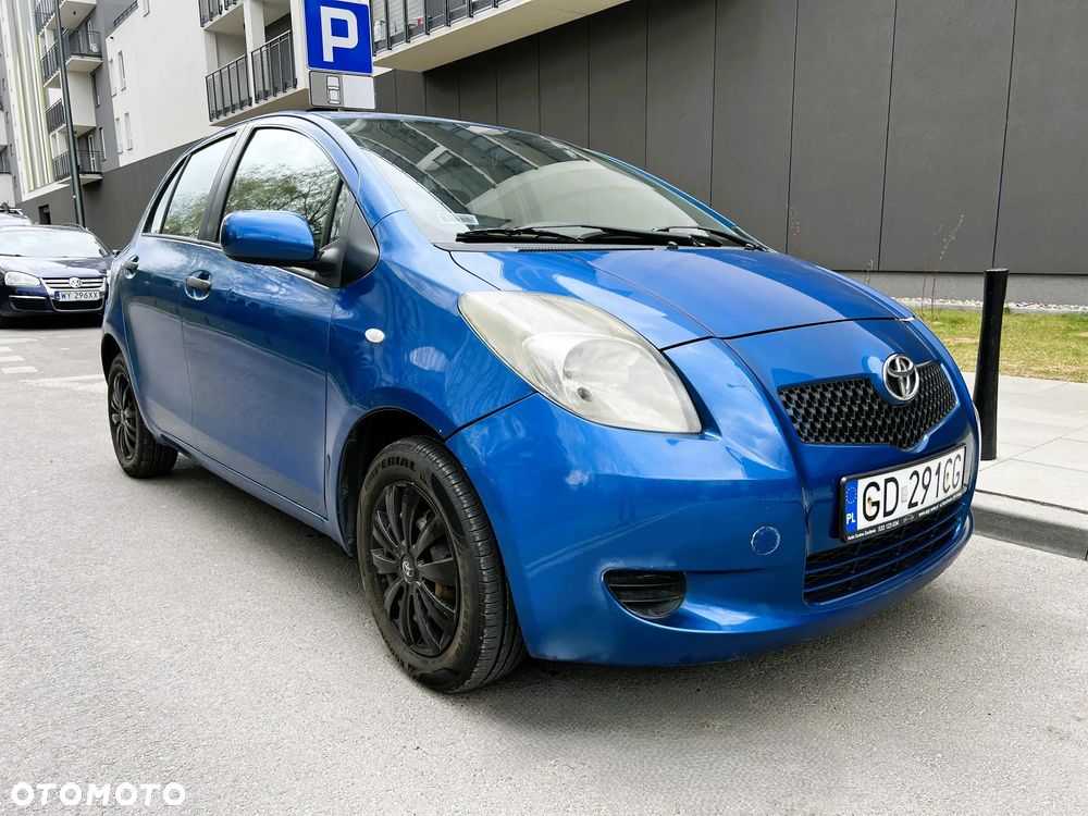 Toyota Yaris - 1