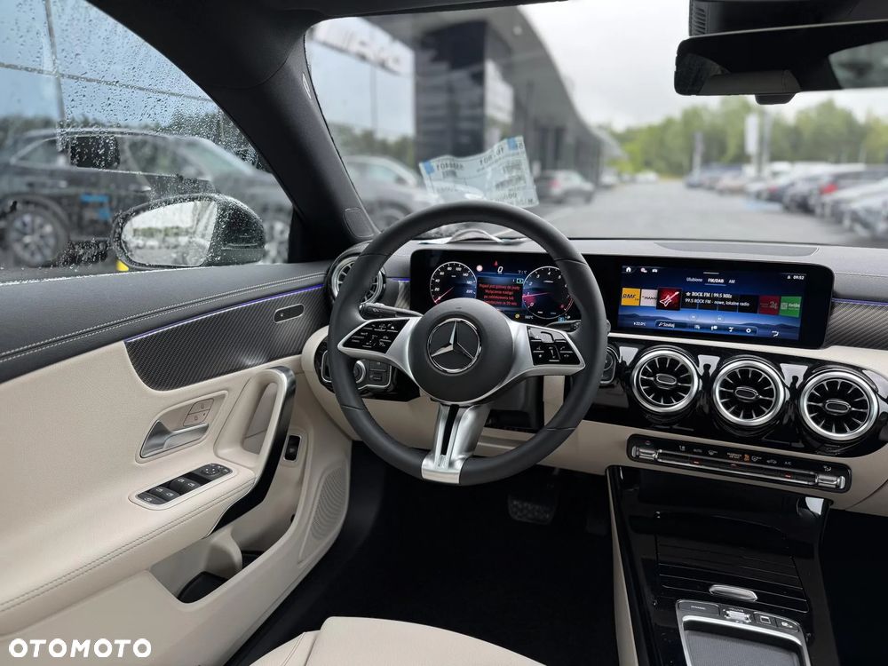 Mercedes-Benz CLA 200 Progressive 7G-DCT - 11