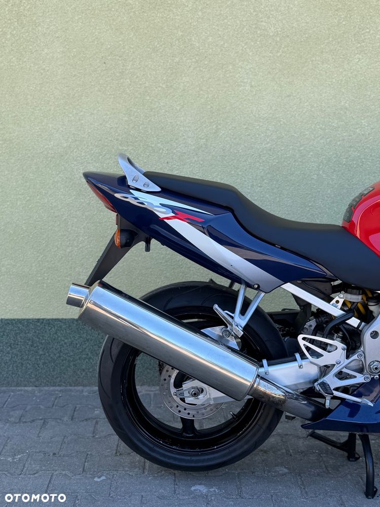 Honda CBR - 9