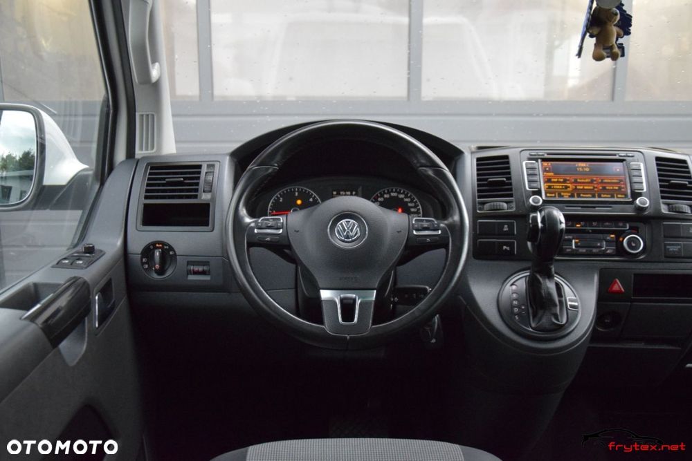 Volkswagen Caravelle - 29