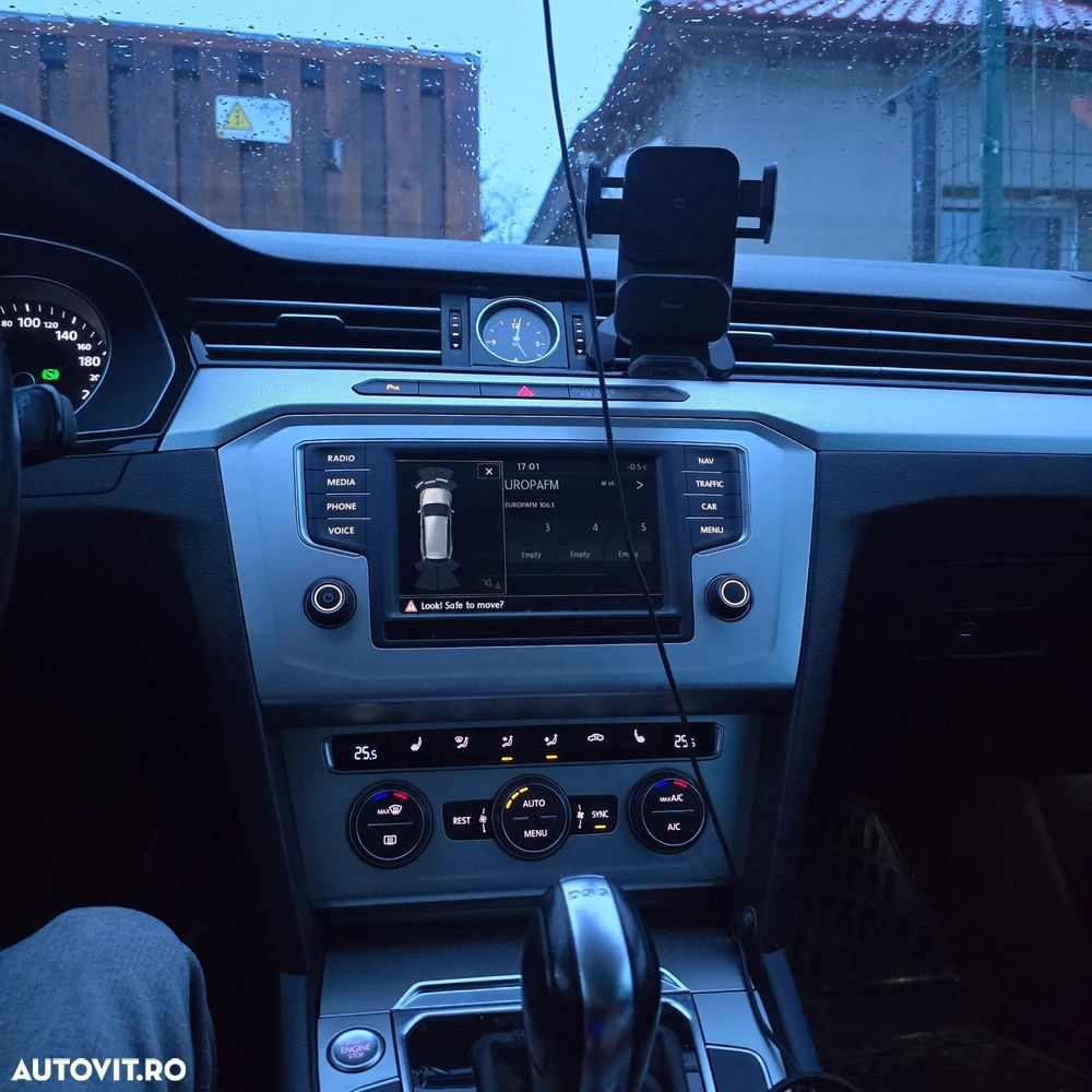 Volkswagen Passat 2.0 TDI DSG Comfortline - 14