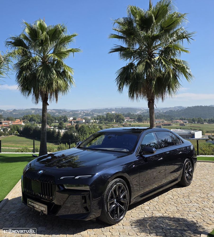 BMW i7 xDrive50 - 12
