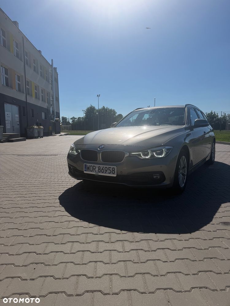 BMW Seria 3 320d Efficient Dynamics Sport Line - 2