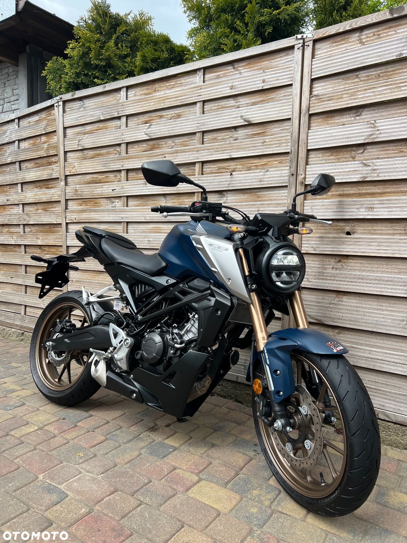 Honda CB - 1