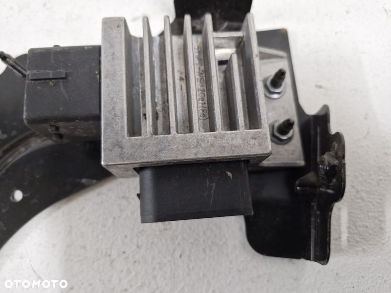 renault master iii 3 lift iv 4 przekaźnik świec żarowych 271203982r - 2