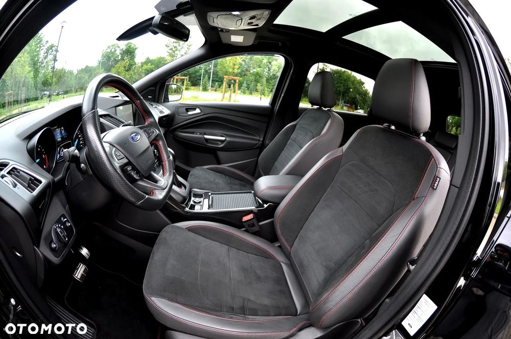 Ford Kuga 2.0 TDCi AWD ST-Line - 24