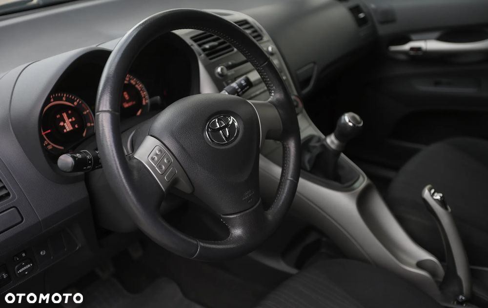Toyota Auris 1.6 VVT-i Luna - 22